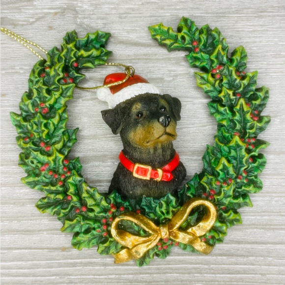 Rottweiler 2 dog with wreath Christmas tree ornament pair 3D resin ornaments - Picture 4 of 8